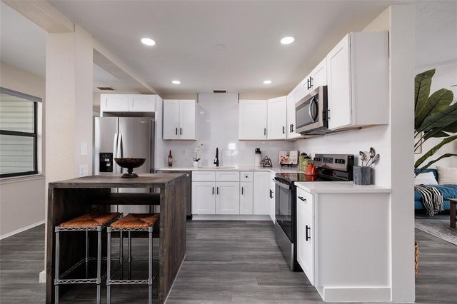 7500 15TH STREET N, St Petersburg, FL 33702