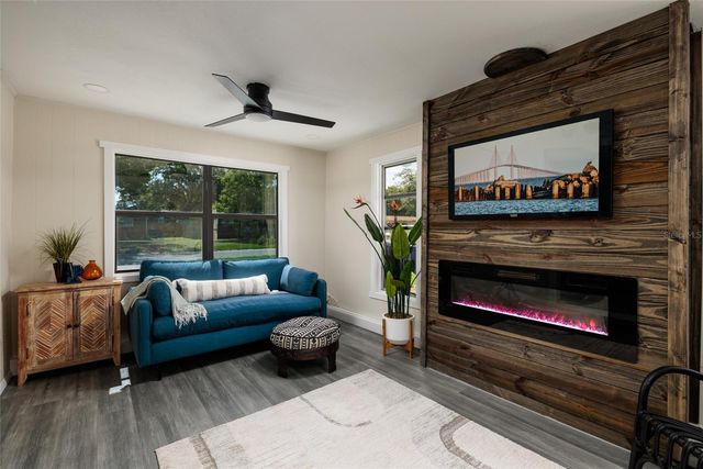 7500 15TH STREET N, St Petersburg, FL 33702