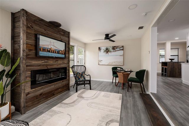 7500 15TH STREET N, St Petersburg, FL 33702