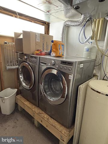 202 REDWOOD LN, Lebanon, PA 17046