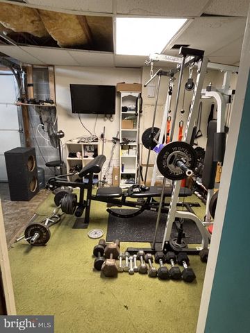 202 REDWOOD LN, Lebanon, PA 17046