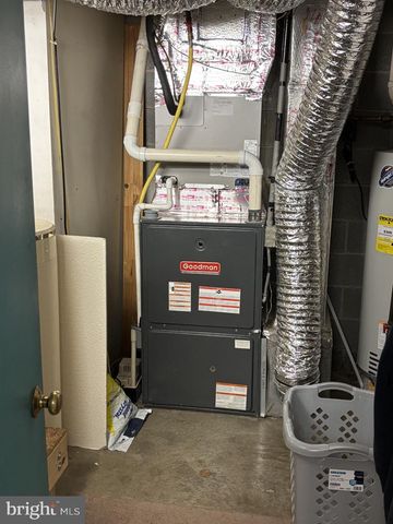 202 REDWOOD LN, Lebanon, PA 17046