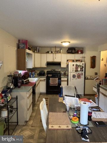 202 REDWOOD LN, Lebanon, PA 17046