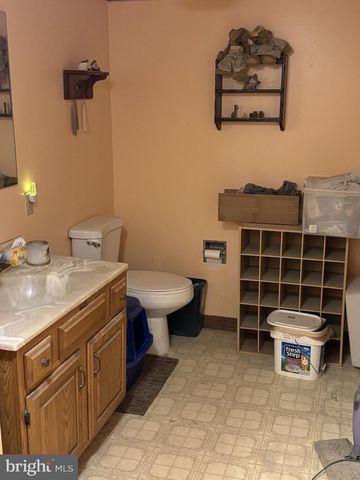 202 REDWOOD LN, Lebanon, PA 17046