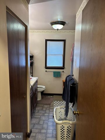 202 REDWOOD LN, Lebanon, PA 17046