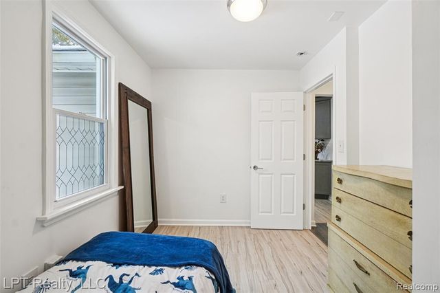 21560 Poinciana Street, Southfield, MI 48033