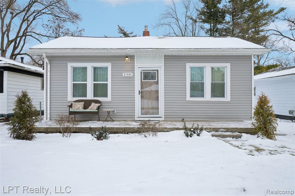 21560 Poinciana Street, Southfield, MI 48033