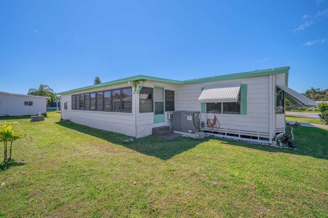 4676 SE Basswood Terrace, Stuart, FL 34997