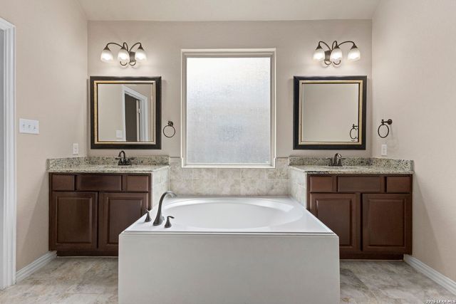 12418 LAW CRK, San Antonio, TX 78254