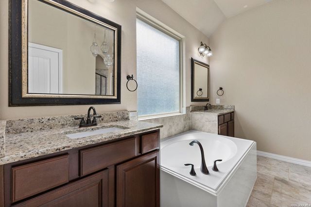 12418 LAW CRK, San Antonio, TX 78254