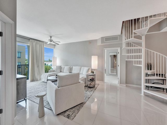 225 NE 1st Street 412, Delray Beach, FL 33444