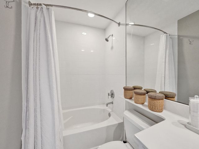 225 NE 1st Street 412, Delray Beach, FL 33444