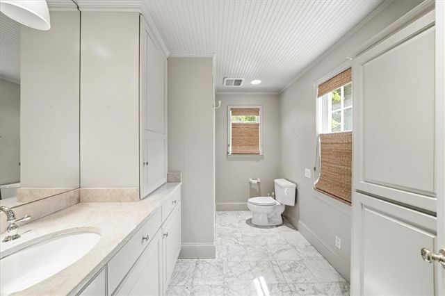 2039 Springlake Drive, Atlanta, GA 30305