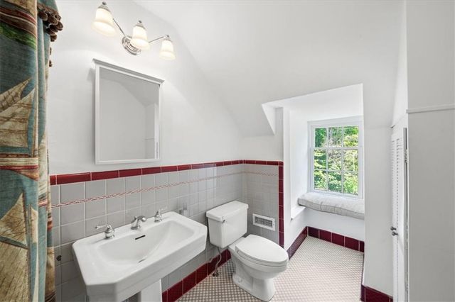 2039 Springlake Drive, Atlanta, GA 30305