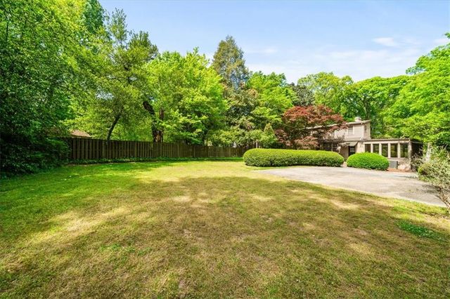2039 Springlake Drive, Atlanta, GA 30305