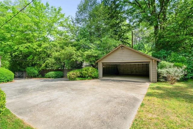 2039 Springlake Drive, Atlanta, GA 30305