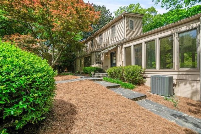 2039 Springlake Drive, Atlanta, GA 30305