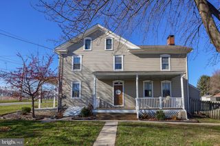 739 VILLAGE RD, Lancaster, PA 17602
