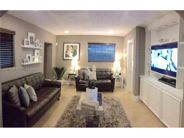 14001 Cypress Ct, Miami Lakes, FL 33014