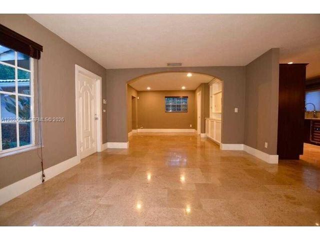 14001 Cypress Ct, Miami Lakes, FL 33014
