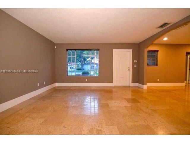 14001 Cypress Ct, Miami Lakes, FL 33014
