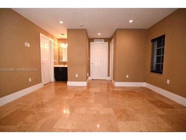 14001 Cypress Ct, Miami Lakes, FL 33014