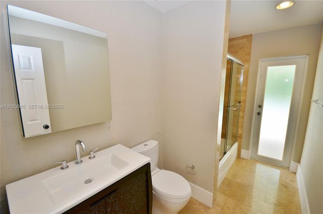 14001 Cypress Ct, Miami Lakes, FL 33014