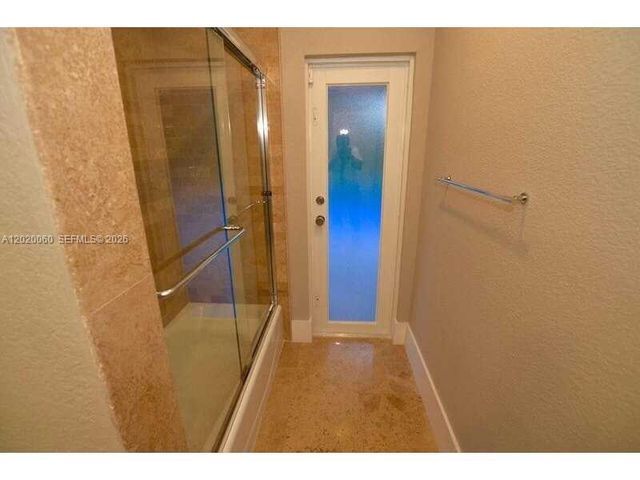 14001 Cypress Ct, Miami Lakes, FL 33014