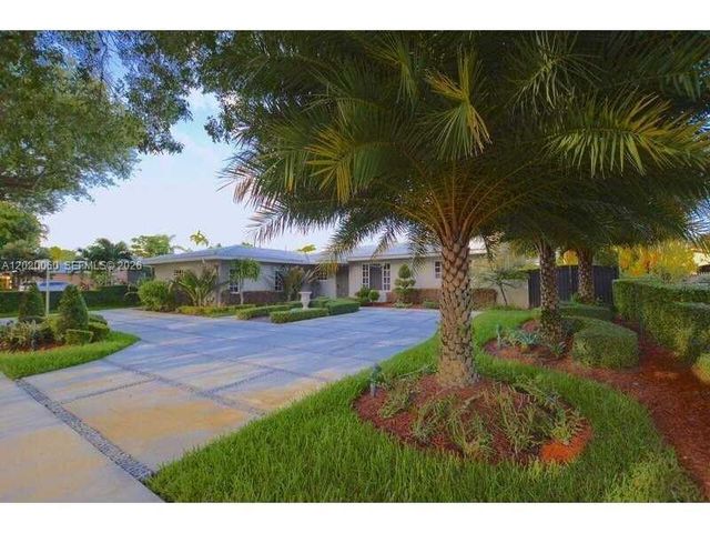 14001 Cypress Ct, Miami Lakes, FL 33014