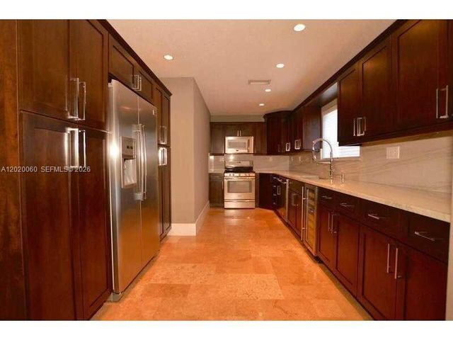 14001 Cypress Ct, Miami Lakes, FL 33014