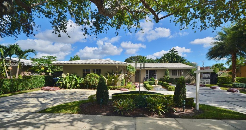 14001 Cypress Ct, Miami Lakes, FL 33014