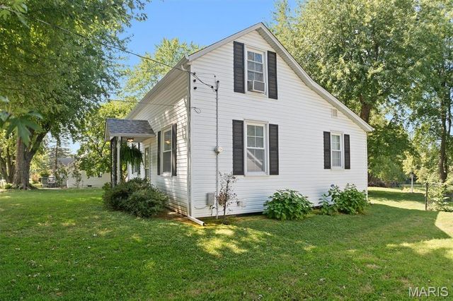 3967 Highland Road, Fairview Heights, IL 62208