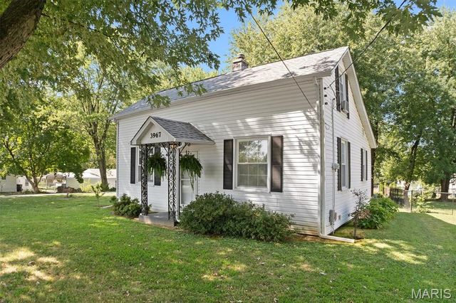 3967 Highland Road, Fairview Heights, IL 62208