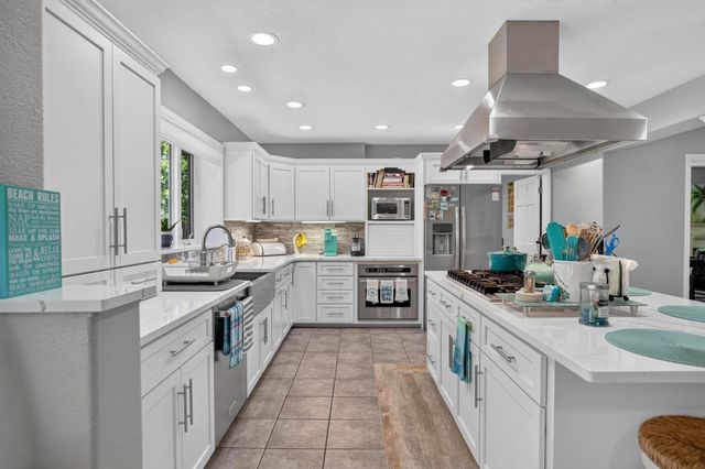 765 Prospect Blvd, Waterloo, IA 50701