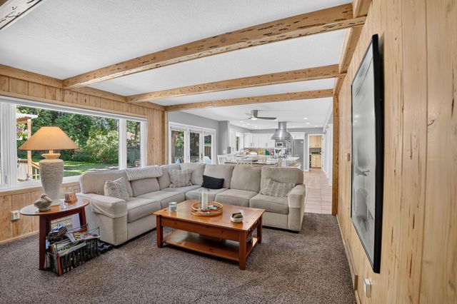 765 Prospect Blvd, Waterloo, IA 50701