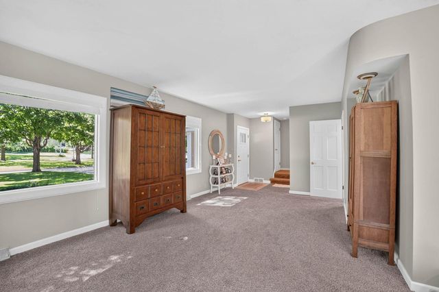 765 Prospect Blvd, Waterloo, IA 50701