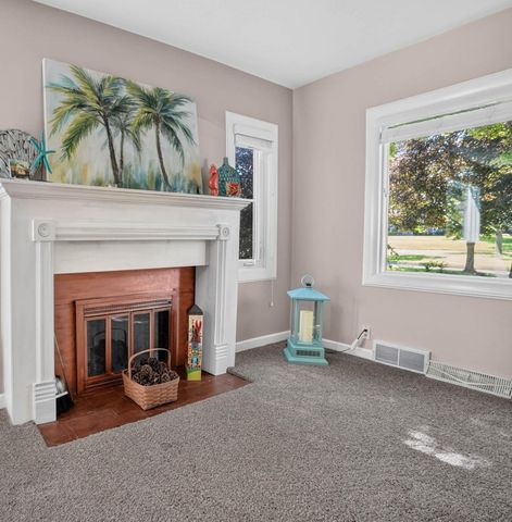 765 Prospect Blvd, Waterloo, IA 50701