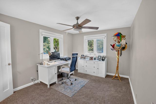 765 Prospect Blvd, Waterloo, IA 50701