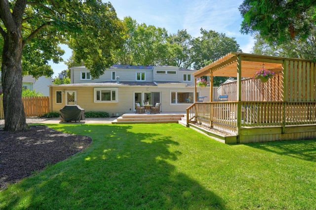 765 Prospect Blvd, Waterloo, IA 50701