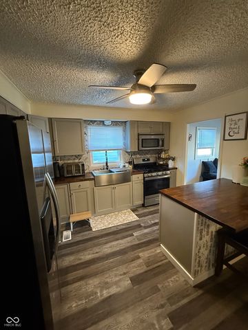 2221 Groff Avenue, Indianapolis, IN 46222