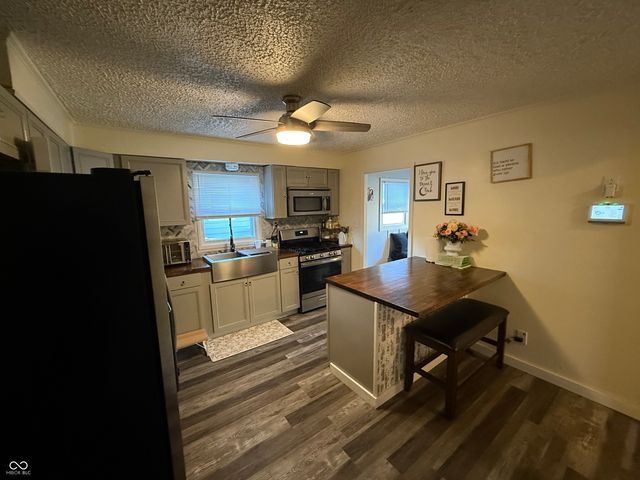 2221 Groff Avenue, Indianapolis, IN 46222