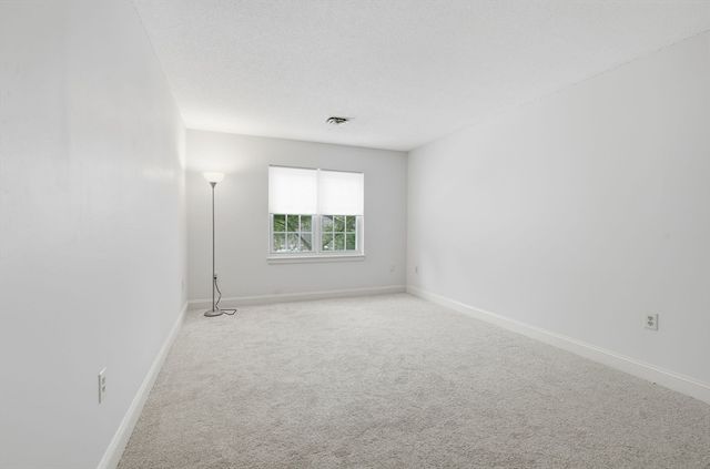 750 Brookside Dr G, Andover, MA 01810