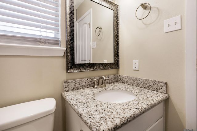 5219 Goodland Dr, Central, LA 70739