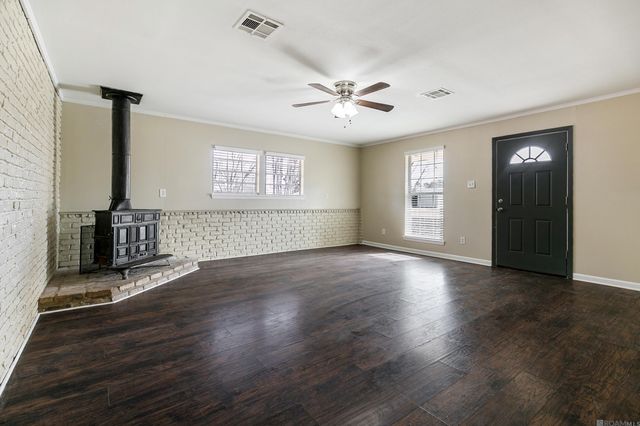 5219 Goodland Dr, Central, LA 70739