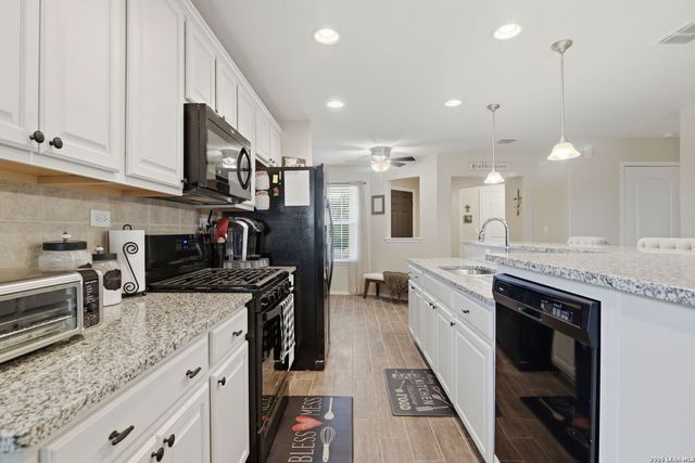 3302 RED FALLS RD, San Antonio, TX 78253