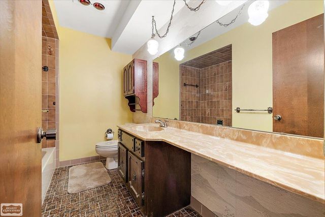 15781 Lorway Street, Clinton Township, MI 48038