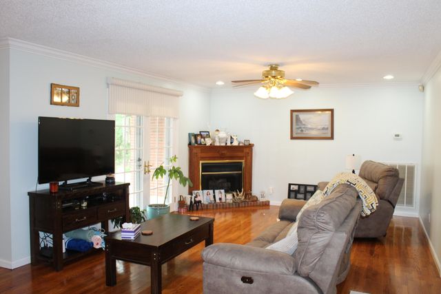 245 Braddie Cove, Paducah, KY 42001