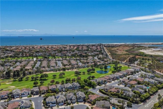 19076 Stonehurst, Huntington Beach, CA 92648