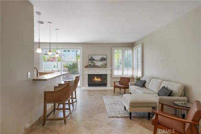 19076 Stonehurst, Huntington Beach, CA 92648