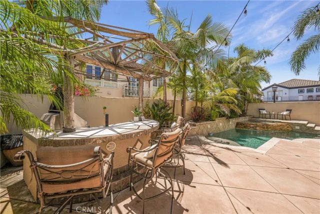 19076 Stonehurst, Huntington Beach, CA 92648